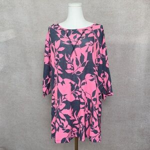 Dear Scarlett Vibrant Pink and Navy Leaf Pattern Top